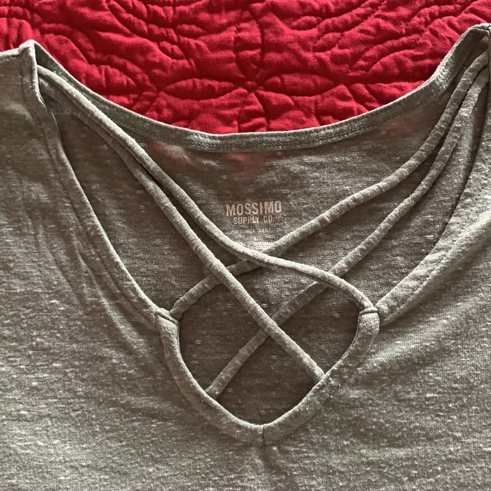 Crisscross ✖️✖️front T-shirt - Picture 3 of 9